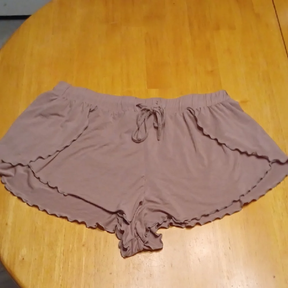Free People chic beige